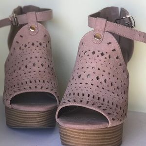 light pink wedges